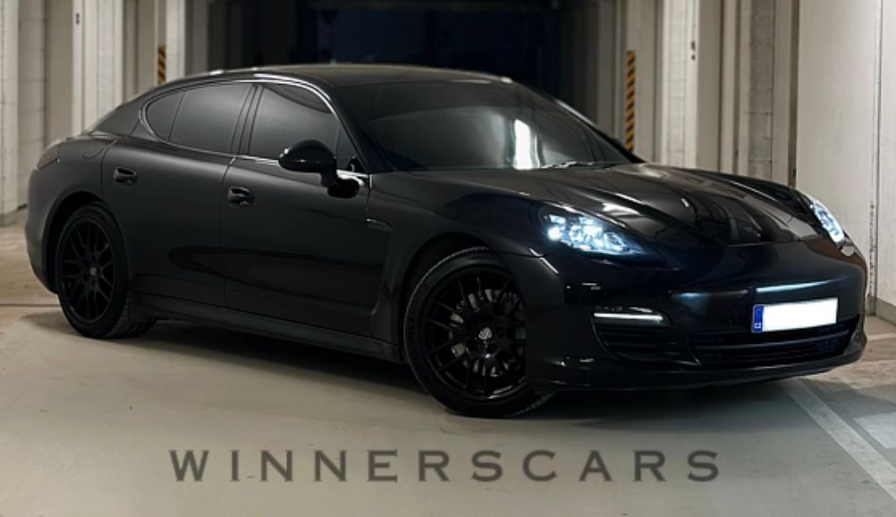 Porsche - Panamera