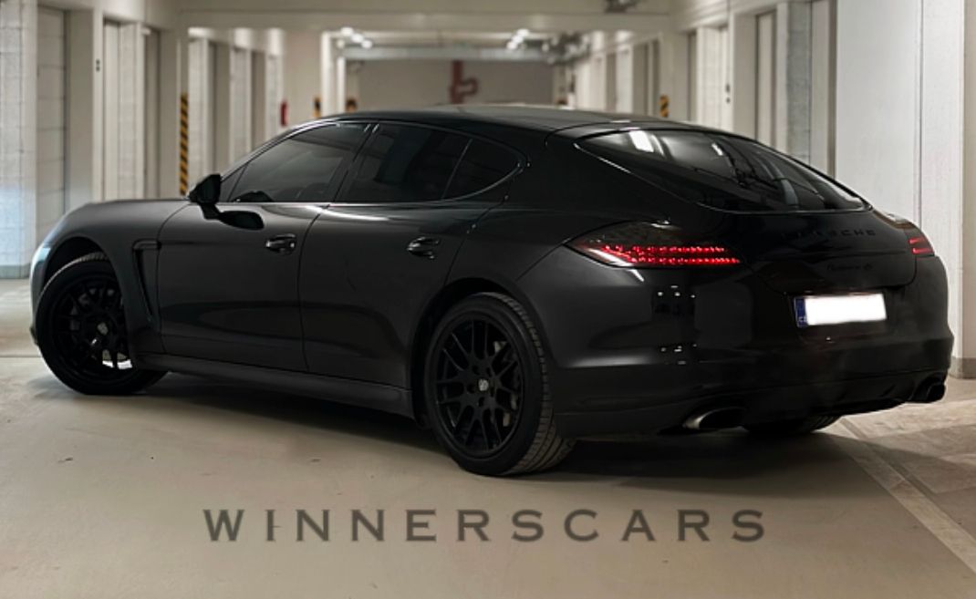 Porsche - Panamera