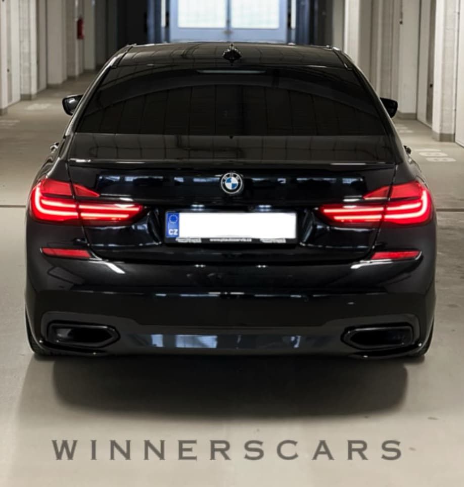 BMW - G11
