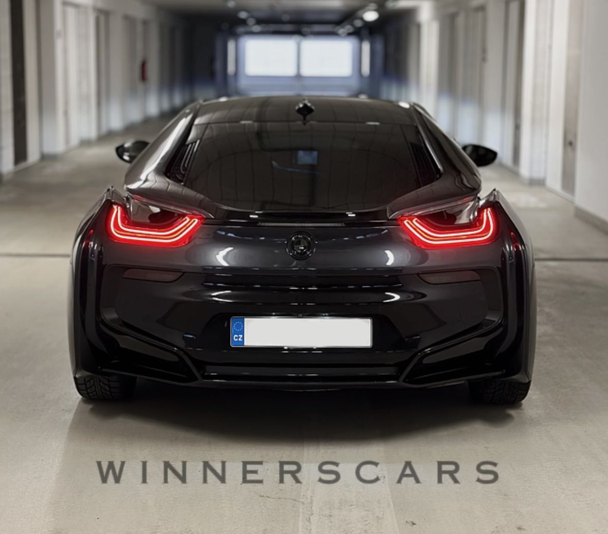 BMW - i8