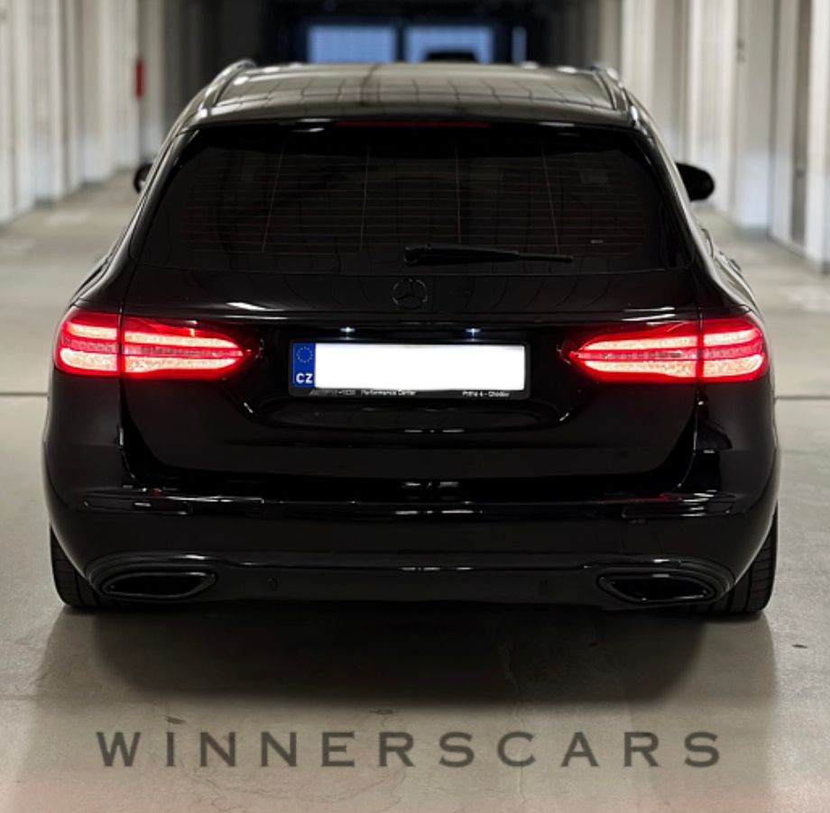 Mercedes-Benz - E-Class